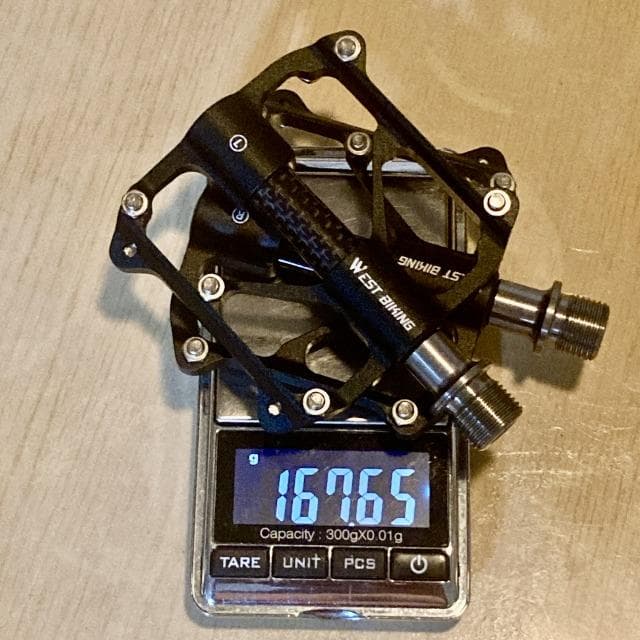 超軽量167gチタン軸/カーボンチューブ　ペダル