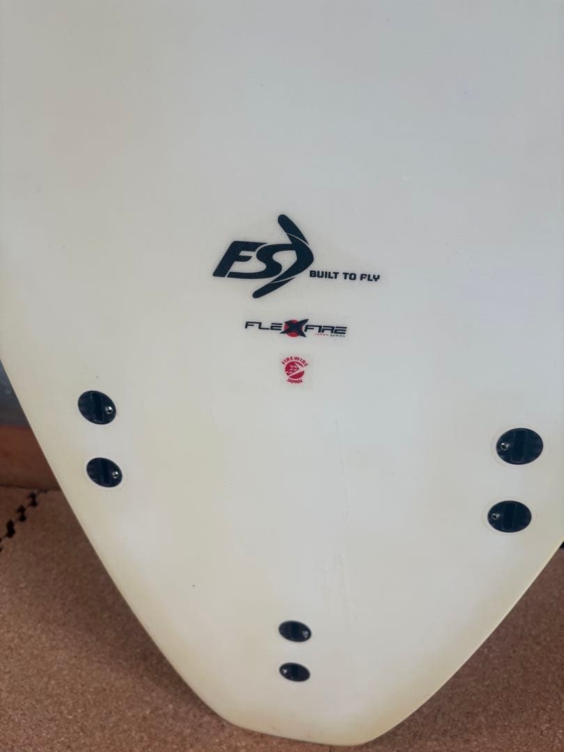 FIREWIRE Flex Fire 6'1 フィン付き
