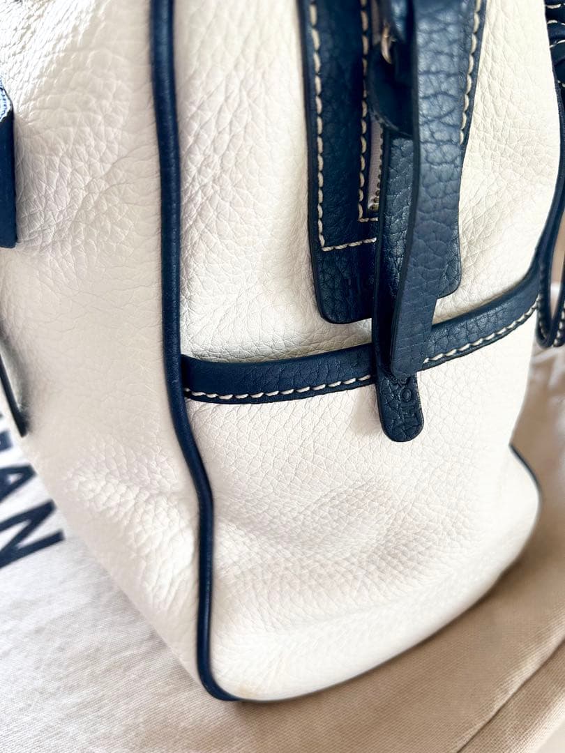 【HOGAN ホーガン】ホワイトレザーバッグ　イタリア発の高級ブランド
