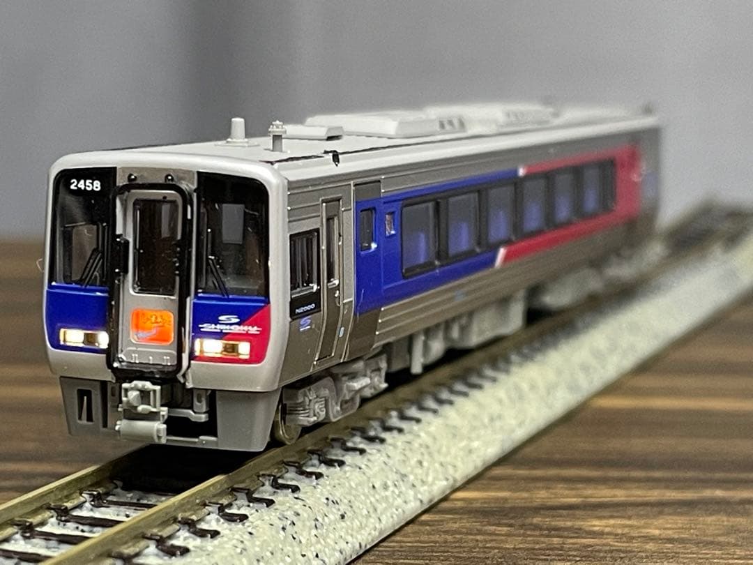 KATO N2000系 2458号車(量産先行車) 10-1628バラし