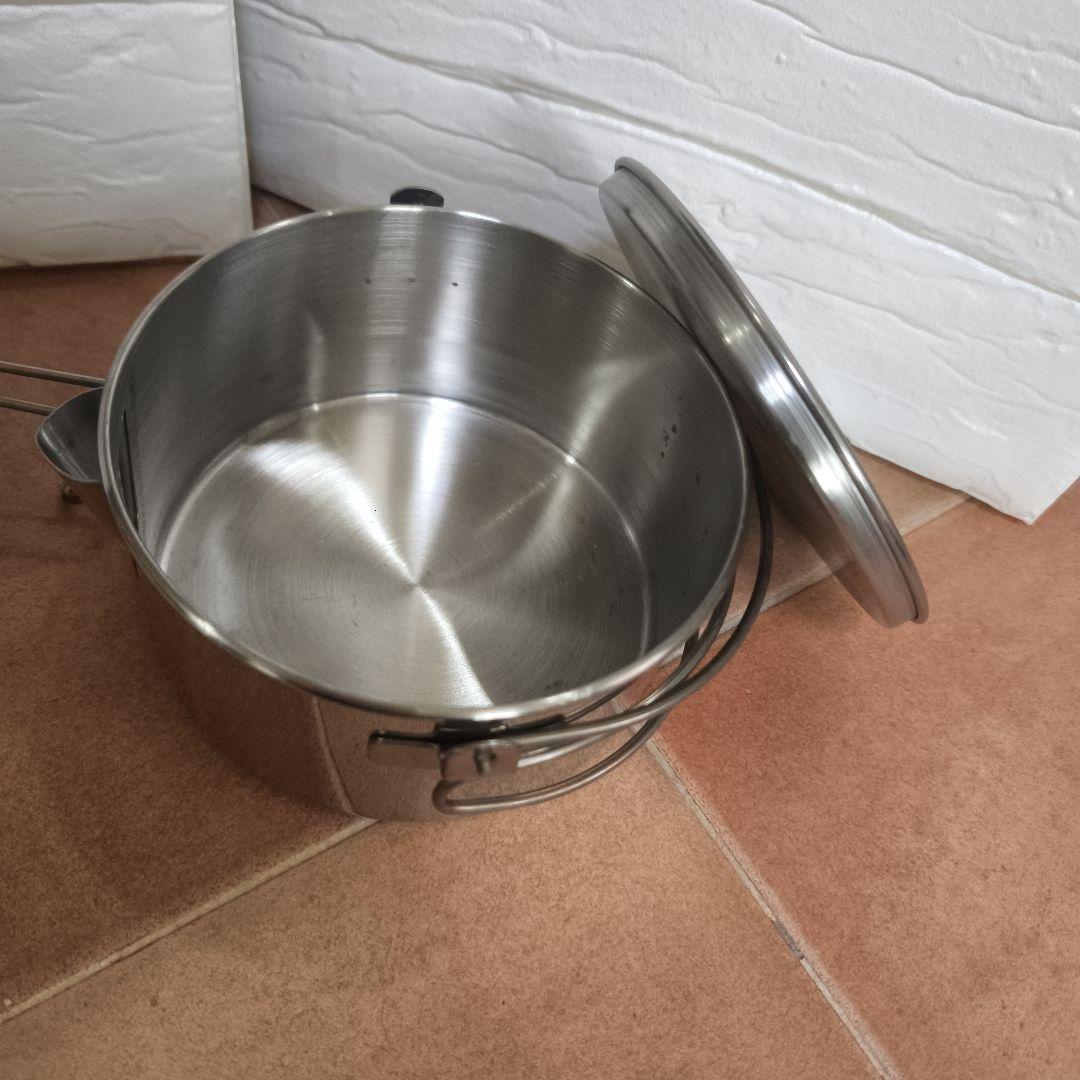 Sierra Club ステンレスシェラカップ 中型 と蓋付き鍋？ヤカン？