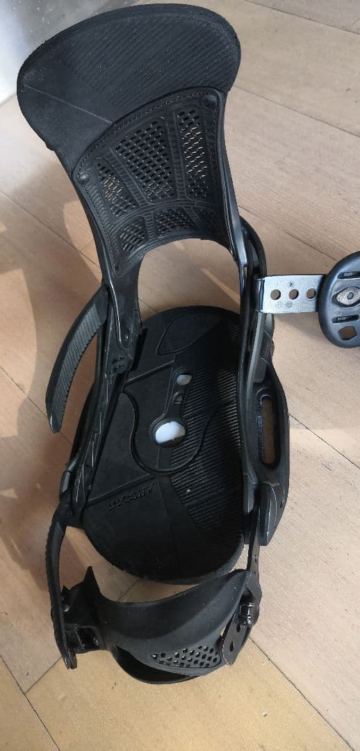 【Ｎ】スノーボード Burton ビンディングMalaVita