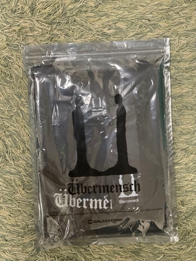 公式G-DRAGON Übermensch半袖Tシャツ黒 Lサイズ　新品