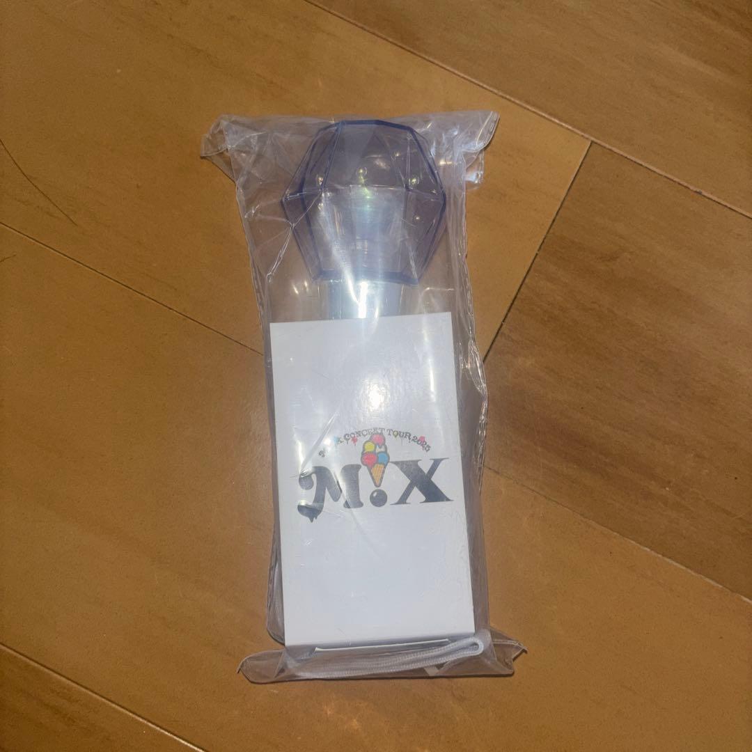 M!LK mixのペンライト