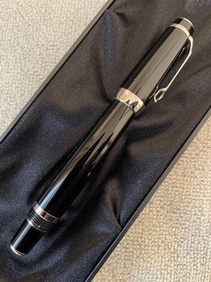 ◾️プラチナ美品◾️モンブラン◾️ボエム◾️キャップ式ボールペン◾️新品リフィル付属◾️