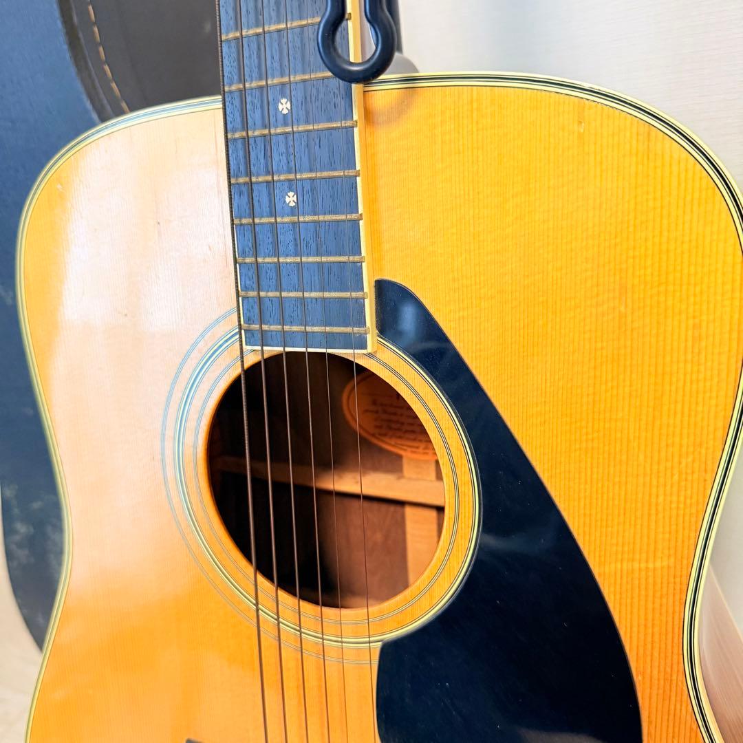 美品　YAMAHA FG-301B アコースティックギター ハードケース付