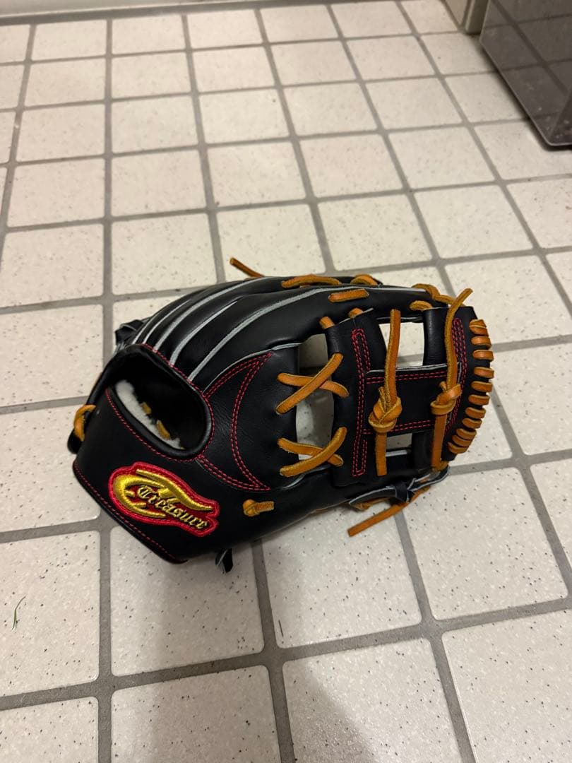 トレジャー　硬式用グローブ