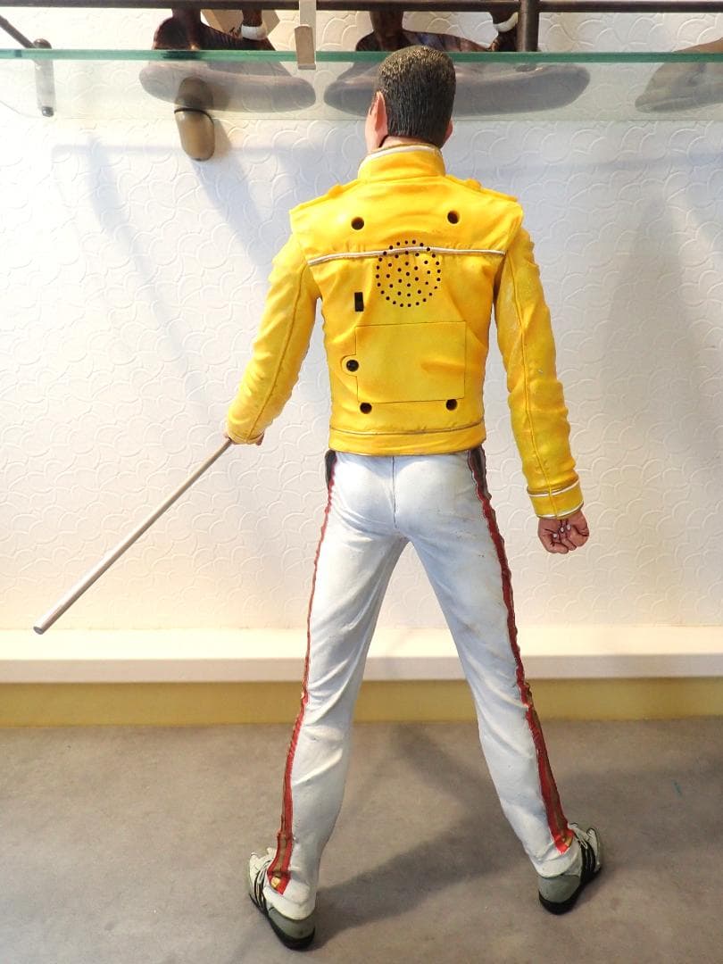 フレディマーキュリー ビ フィギュア 46㎝ 名曲メドレー トーキング