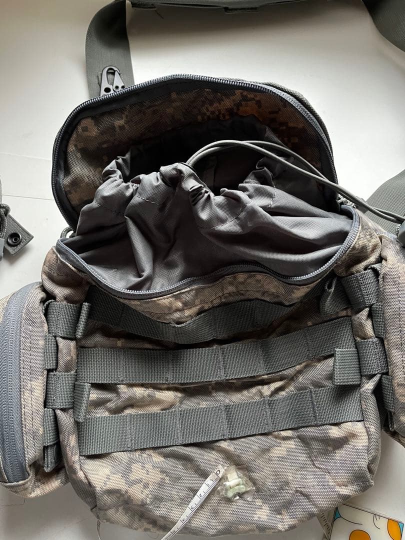 迷彩ショルダーバッグ