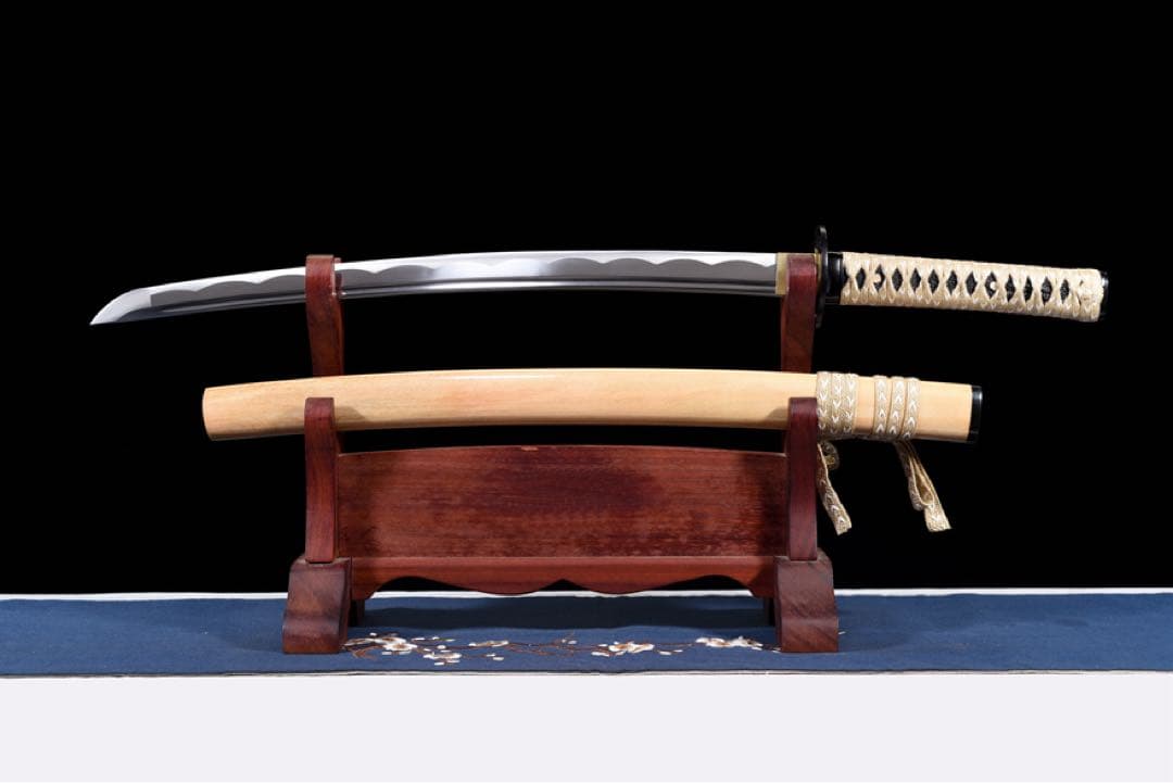 【廃墟に帰る】日本刀 模造刀 居合刀 斬馬刀 龍泉剣 清剣 唐刀 漢剣