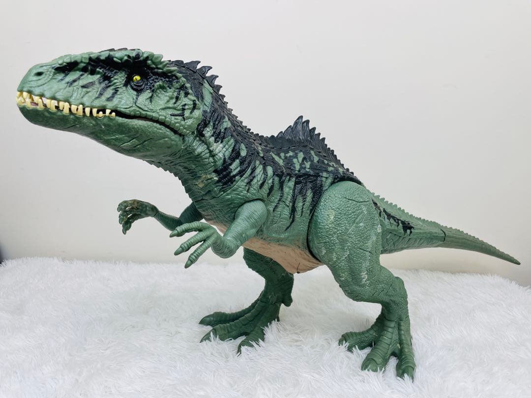 【極美品】ジュラシックワールド ギガノトサウルス GWD68 全長99cm