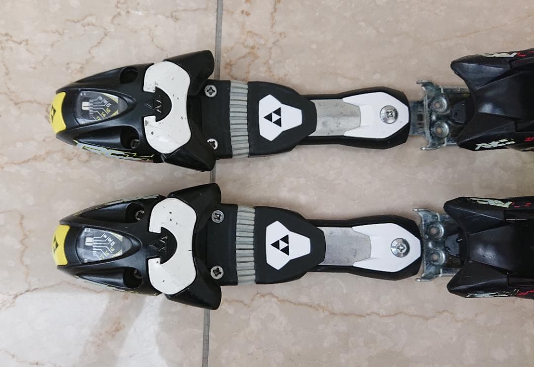 在庫処分 FISCHER チロリア ビンディング　開放値17 選手用