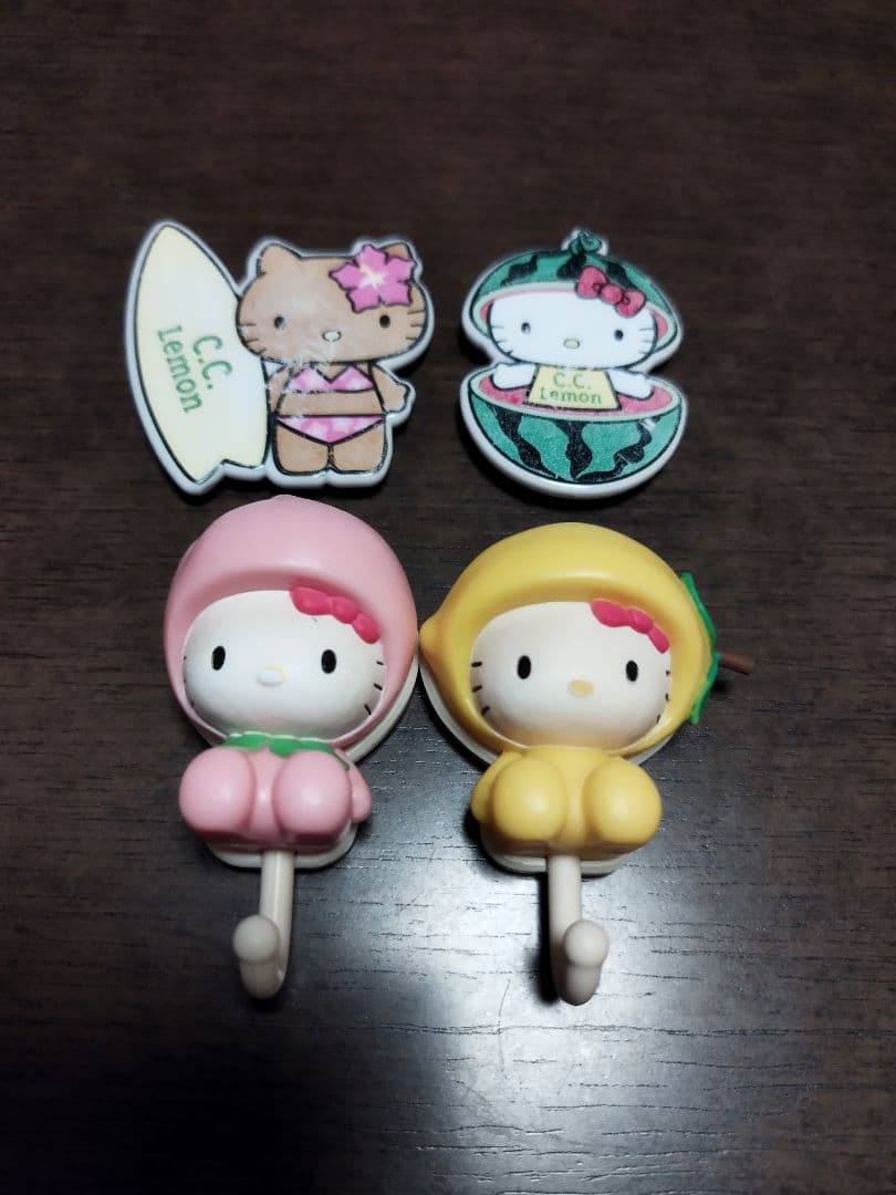 ハローキティ　ストラップ　キーホルダー　マグネット　マグカップ　グッズ53点