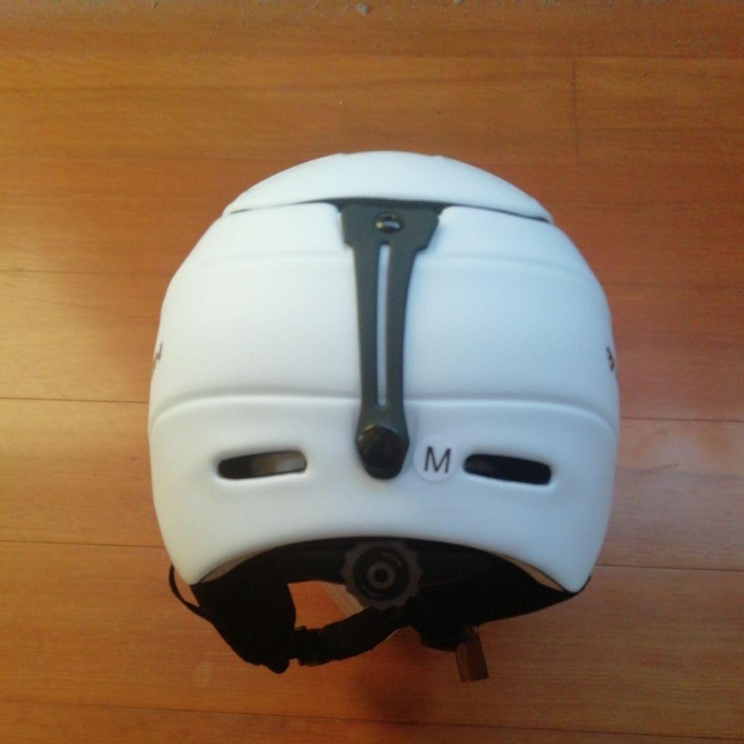 新品未使用 バイザー ヘルメット サイズ M（55cm～58cm）マットホワイト