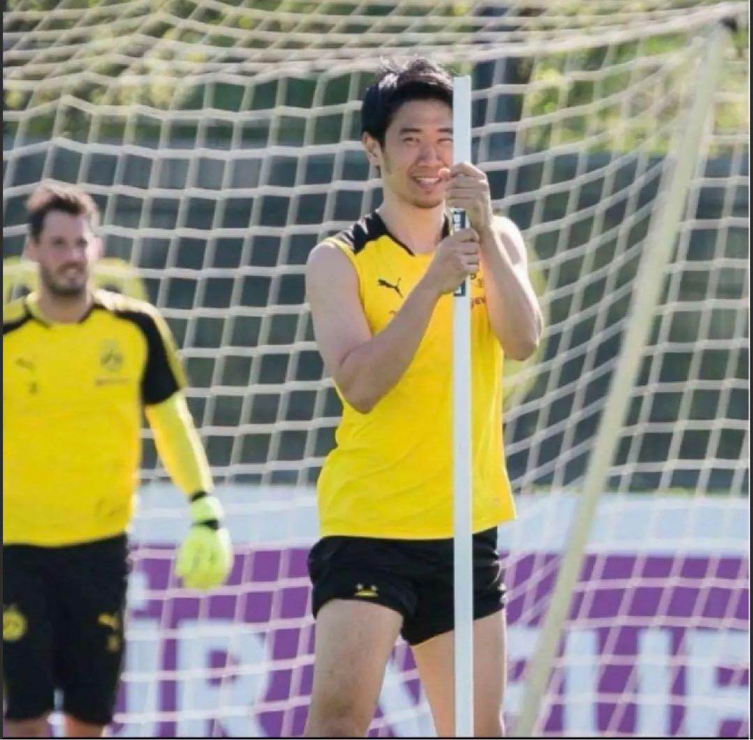 ドルトムント➕リヴァプールスリーブレストレーニングシャツ　サイズ海外S