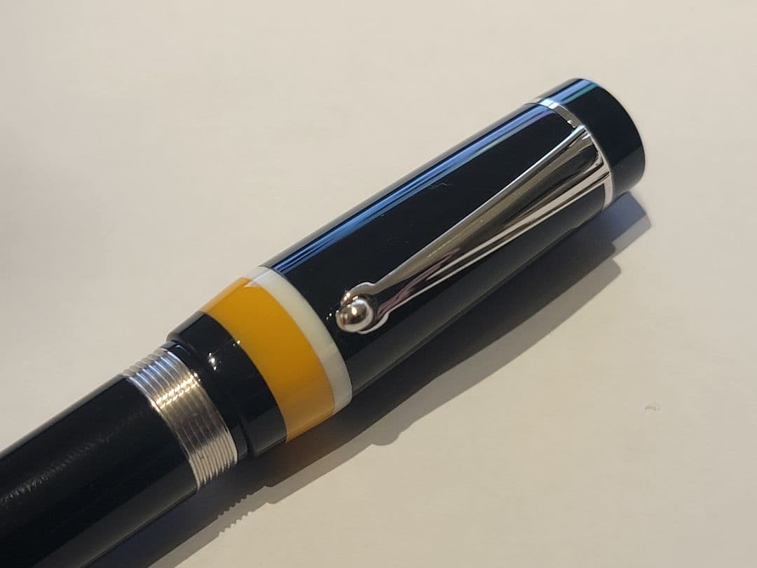 DELTA SOLARIS イエロー 万年筆 B/14K