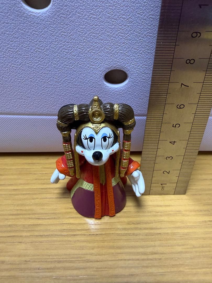 スターウォーズ　ディズニーフィギュア