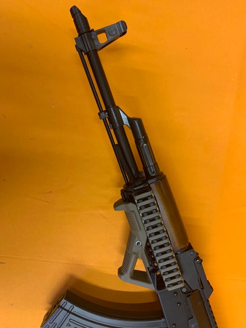 東京マルイ AKM ガスブロ木製ストック ハンドガード 付き　予備マガジン2本