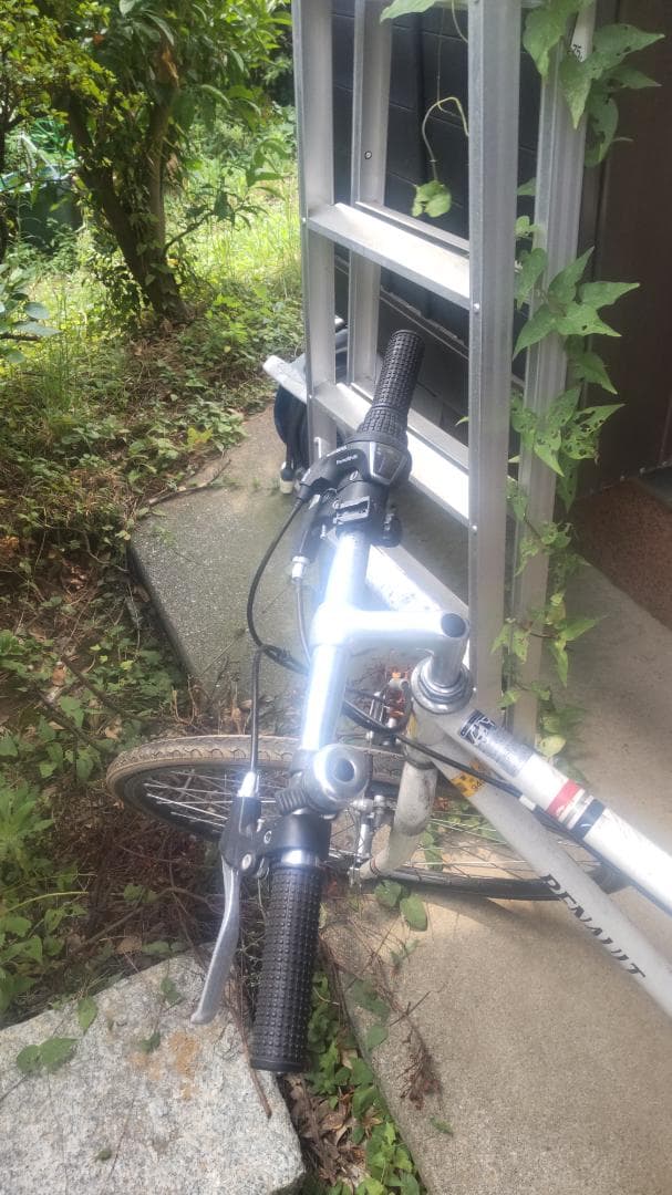 中古）RENAULT クロスバイク ホワイト 変速　ノーマル