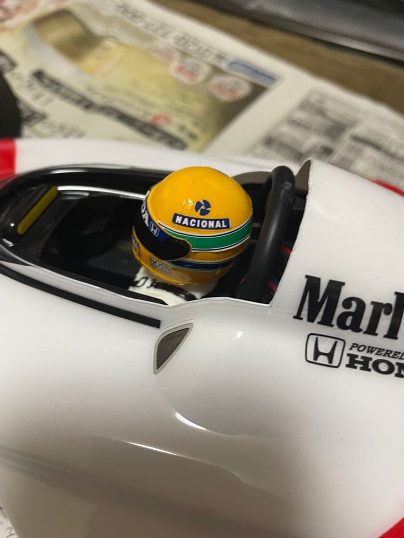 タミヤ　アスチュート2022 TD2 セナ仕様　マルボロカラー　箱有り