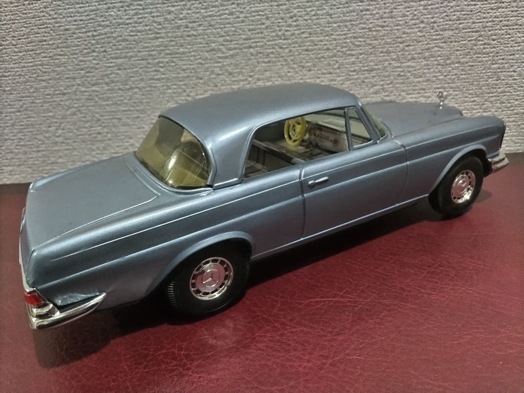 復刻メルセデスベンツ250SEクーペ モデルカー(ブリキ)　ブルー