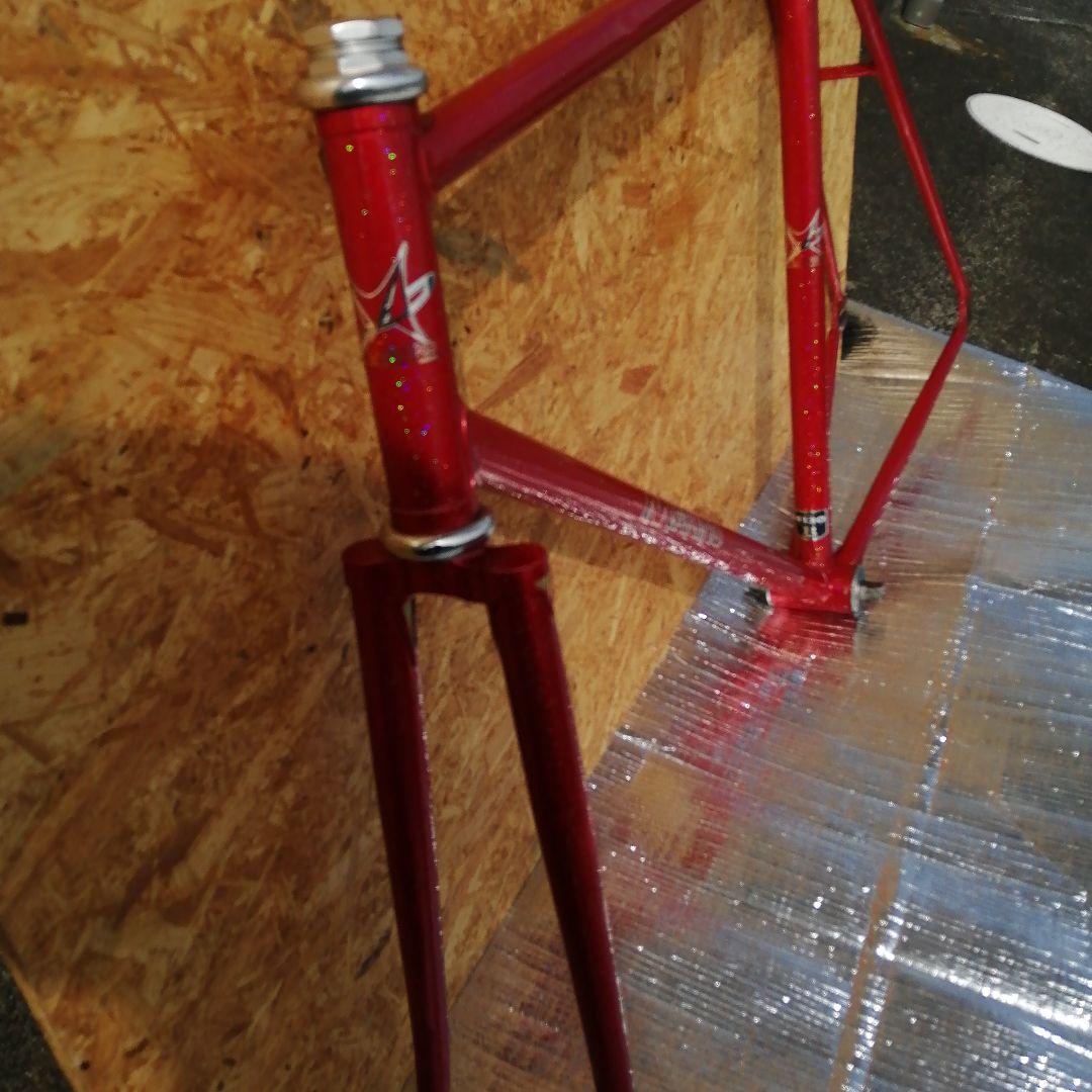 ピストフレーム