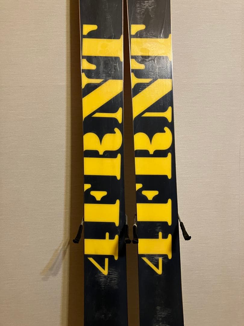 4FRNT スキー、CRJ、１８０センチ