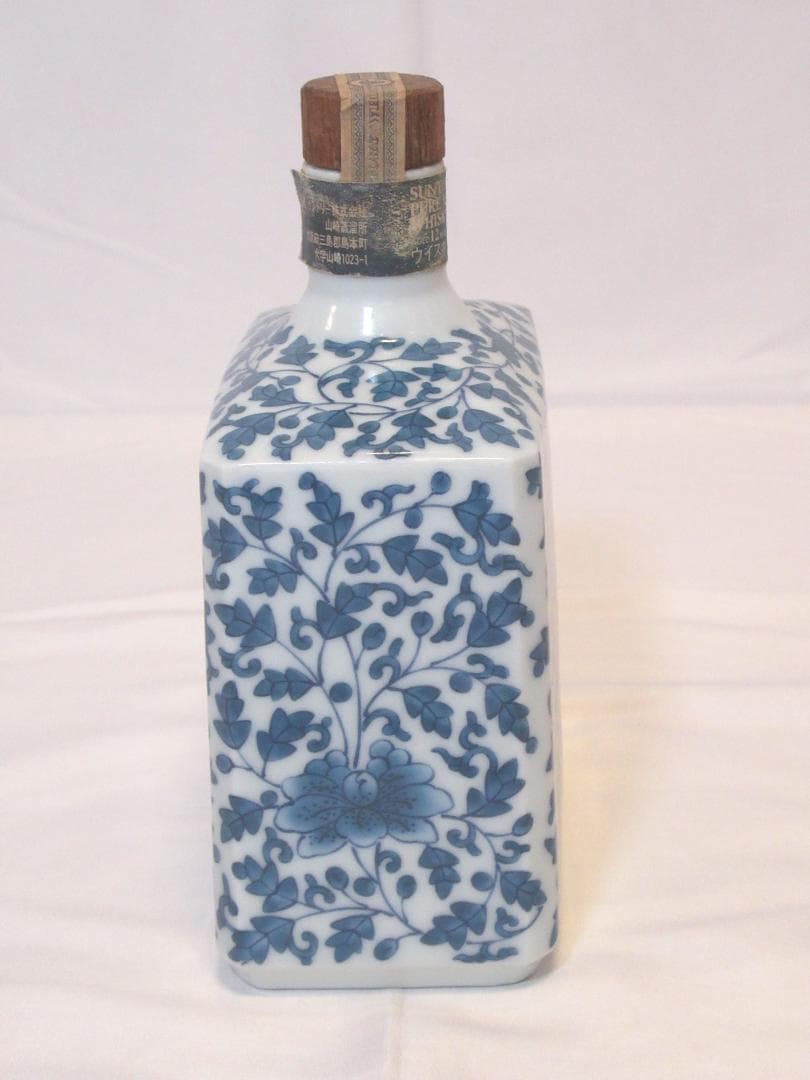 サントリー/SUNTORY/ピュアモルト/山崎１２年 有田焼 染付牡丹唐草亥絵