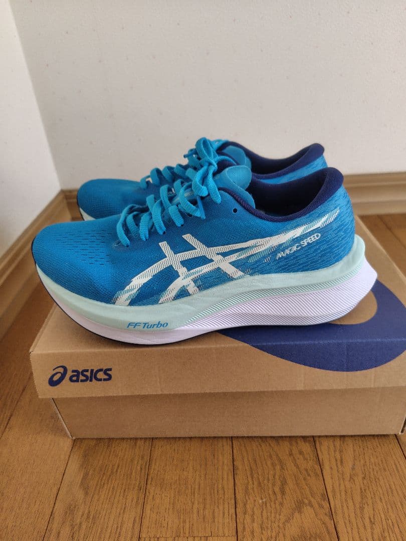 アシックス、マジックスピード4