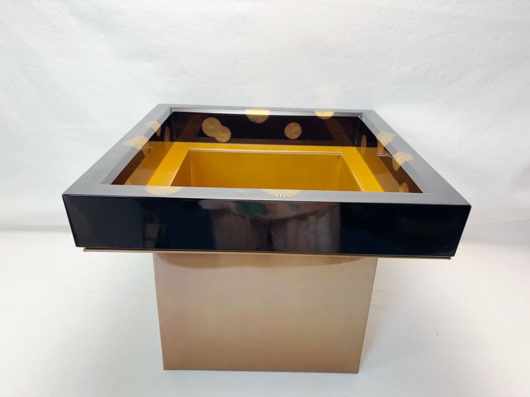 未使用 茶道具 炉壇 利休炉壇 黒真塗 唐松蒔絵 炉縁 2点セット 茶道 囲炉裏