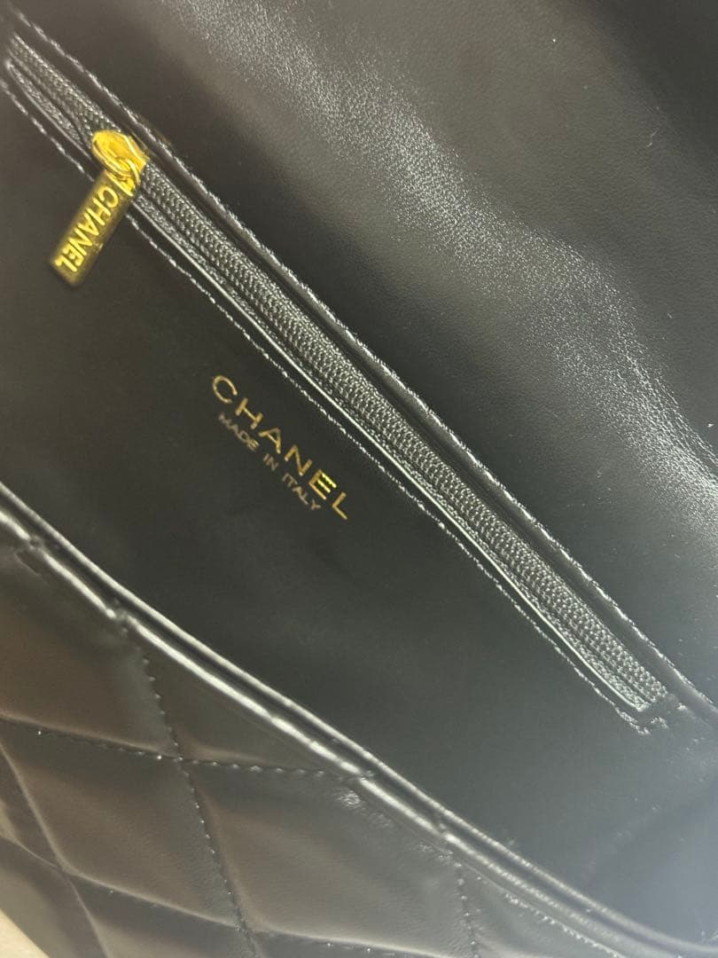 CHANEL キルティングショルダーバッグハートチェーン　ノベルティ