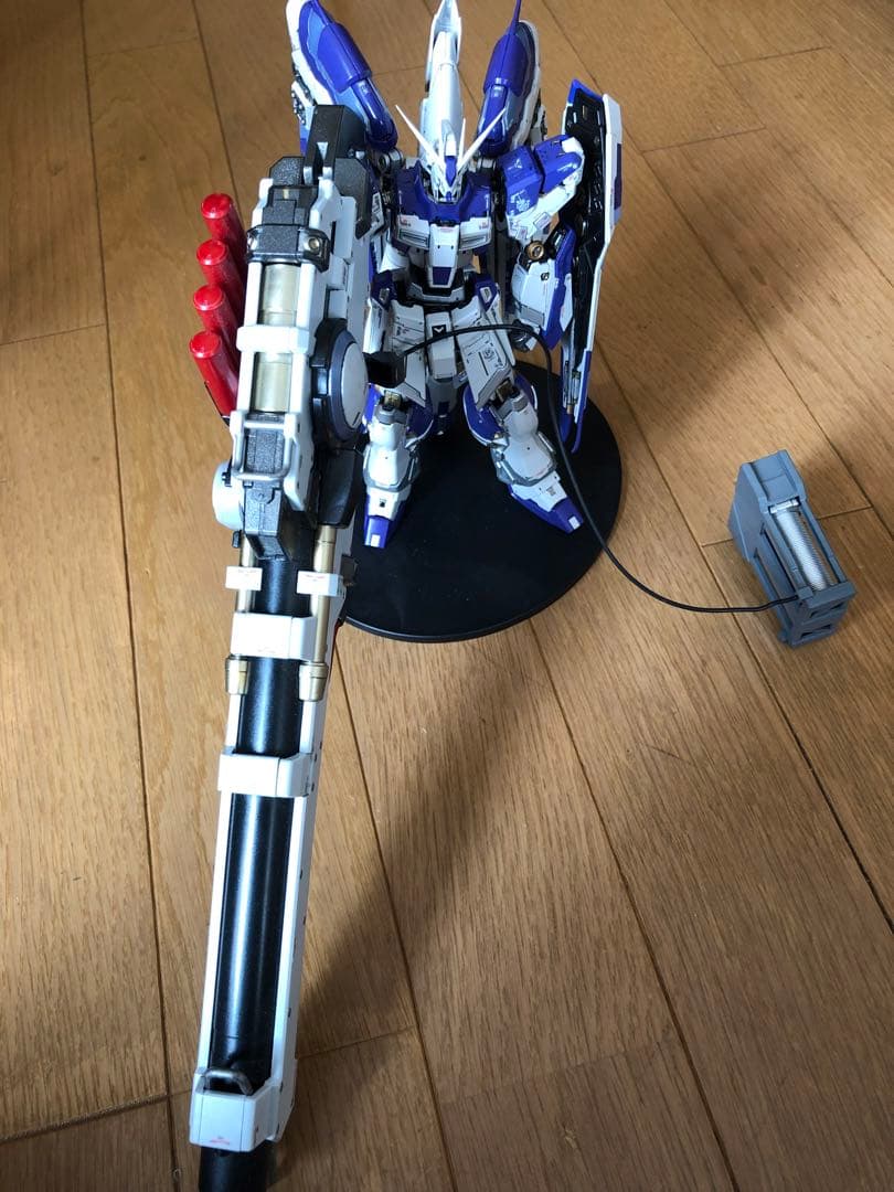 RG Hiニューガンダム➕ハイパーメガバズーカランチャー完成品