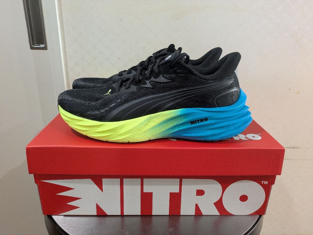 【美品】PUMA ヴェロシティニトロ4 26cm LIGHT GLOW