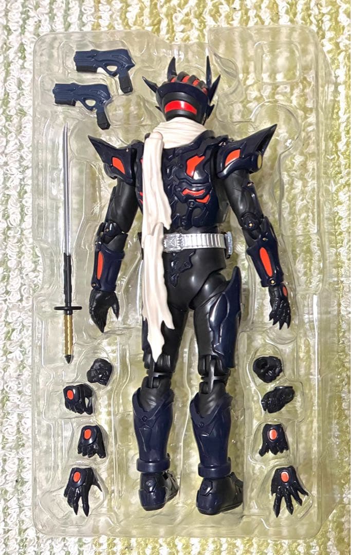 S.H.Figuarts 仮面ライダードレッド