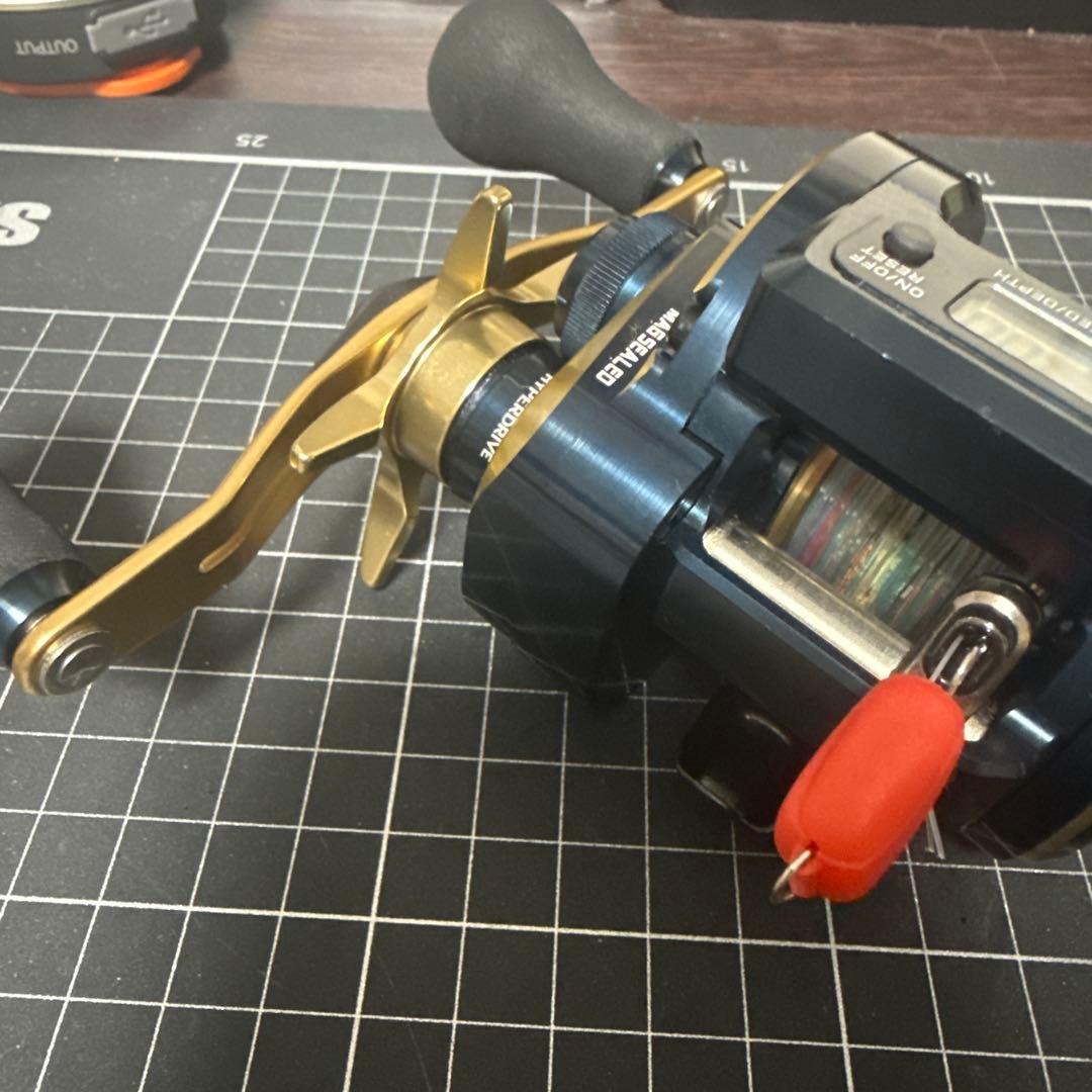 ダイワ　ソルティガカウンターリールIC100P-DH右巻き