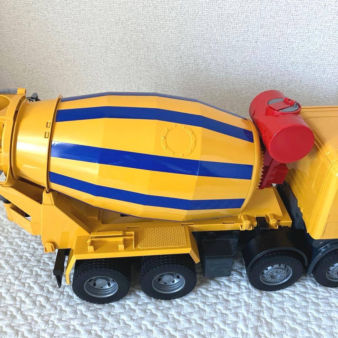 bruder ブルーダー　ミキサー車　ダンプカー　2台セット　ドイツ製