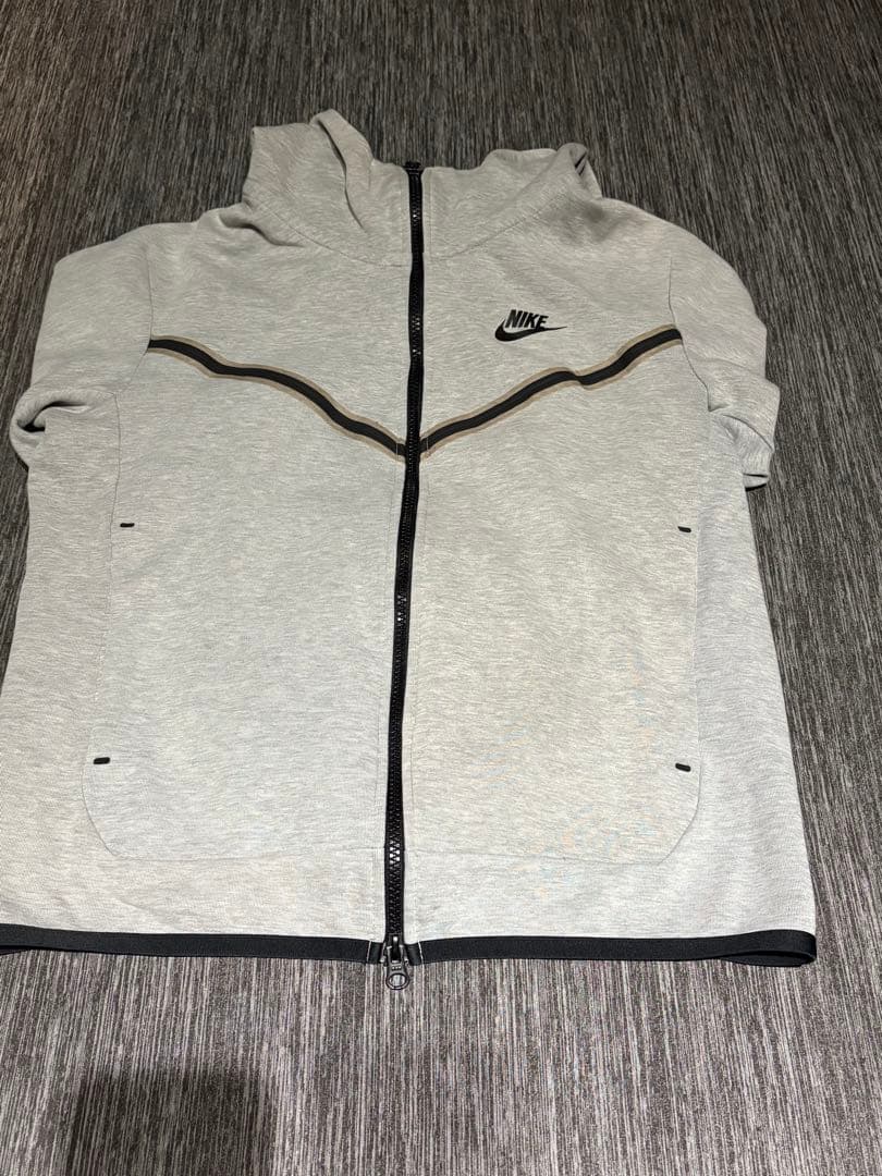 ナイキ　テックフリース　S