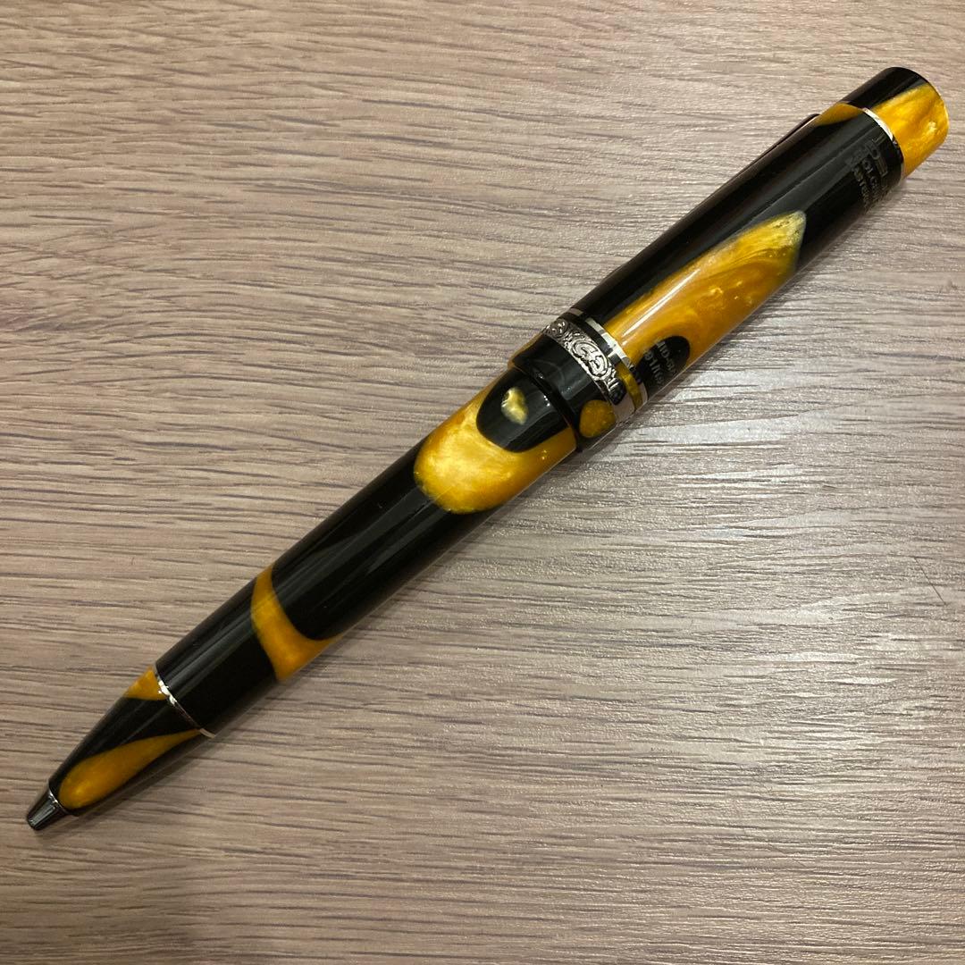 デルタ　マスターピース　ミディアム　ボールペン　筆記具