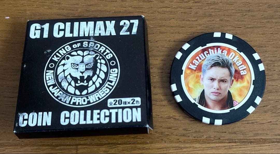 新日本プロレスまとめ売り カレンダー アクスタ オカダドルメモ キーホルダー等