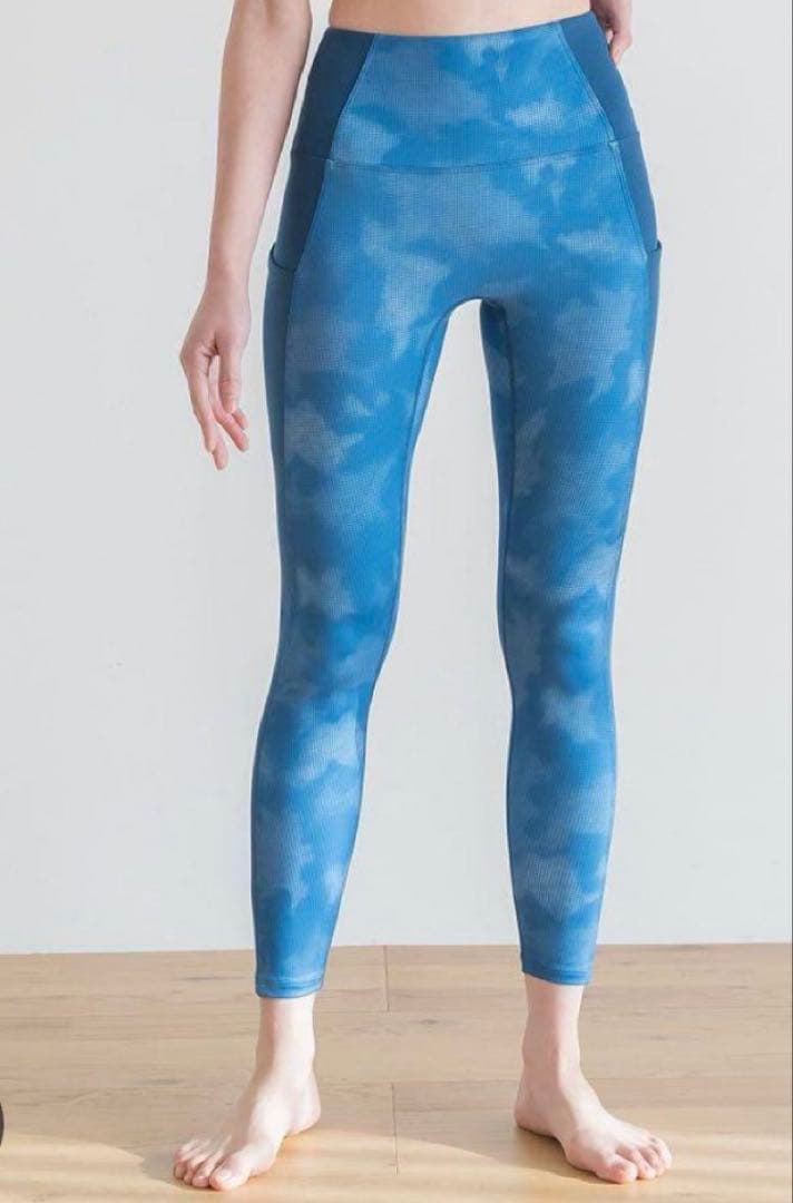 【美品】【SUKALA】ドットプリントブラタンクトップ　上下セットSサイズ