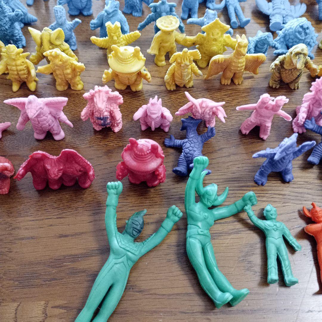 昭和レトロ　ウルトラマン　怪獣消しゴム　135体