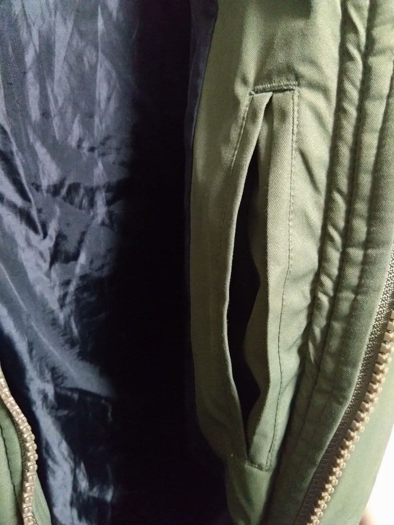 TANKE　プロフィール必須。ページLuz e Sombra ベンチコート