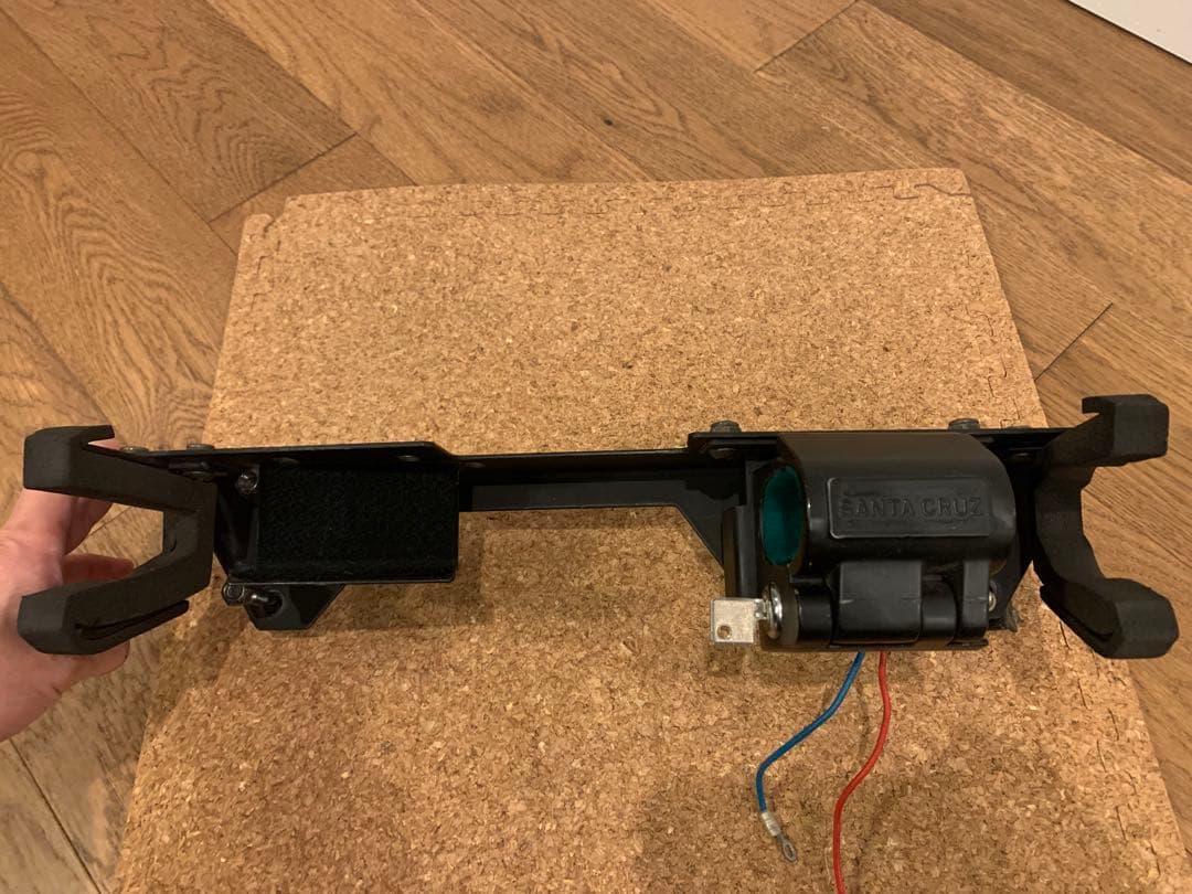 米国警察実物 Santa Cruz 車両用電動ガンラック　鍵付 払い下げ