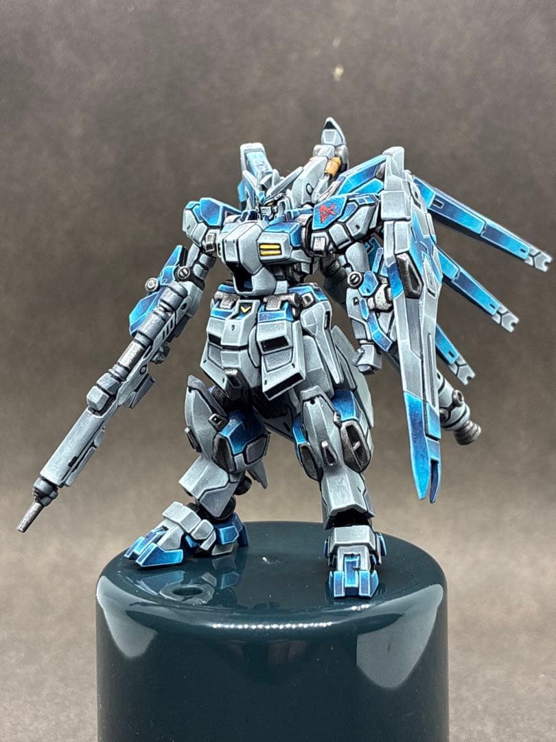ガンダム アーティファクト Hi-νガンダム 塗装完成品