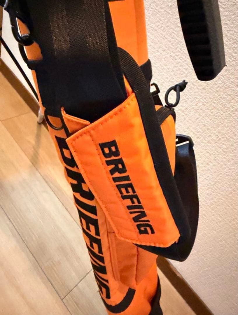 【限定レア】【新品】ブリーフィング　セルフスタンド　キャディバッグ　オレンジ