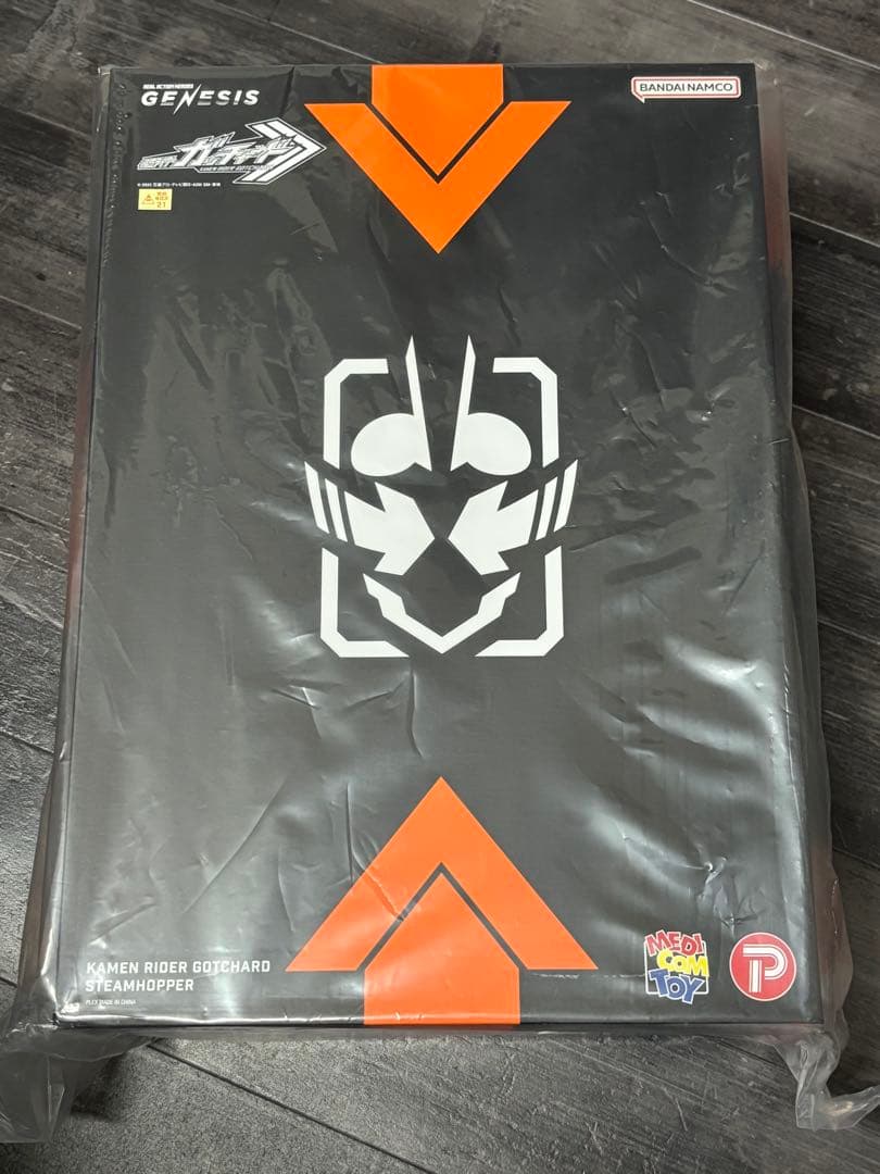 8000円引きメディコムRAH GENESIS 仮面ライダーガッチャード