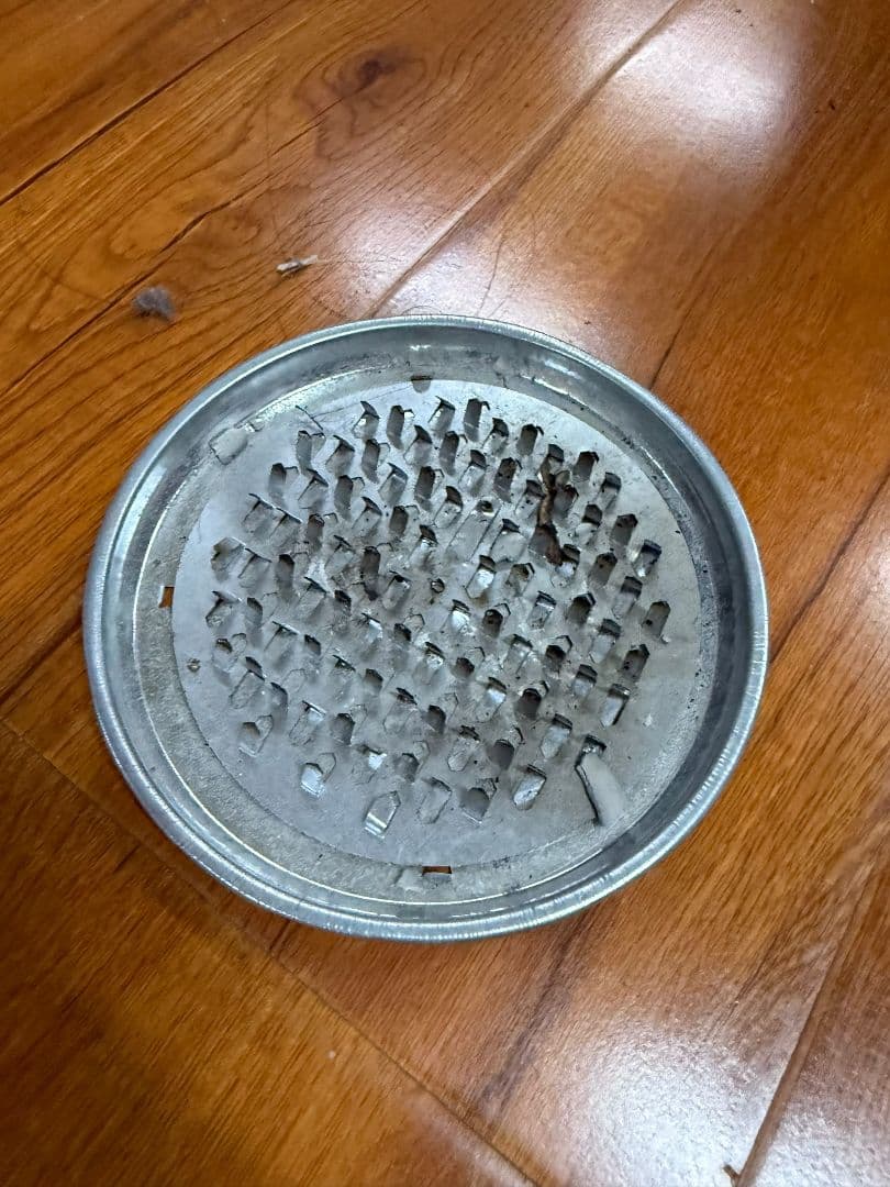 金属製 排水口カバー 直径約10cm