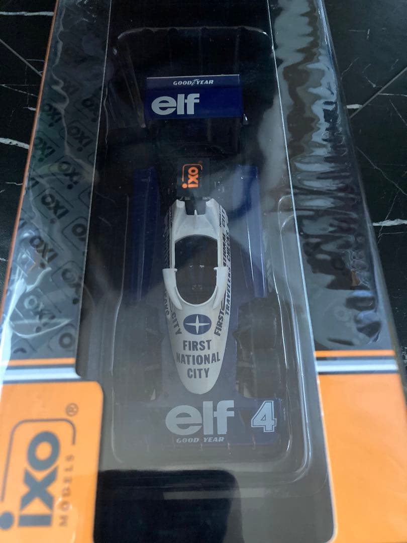 日本未発売　ビッグスケールF1コレクションtyrrell P34 /2 1/24