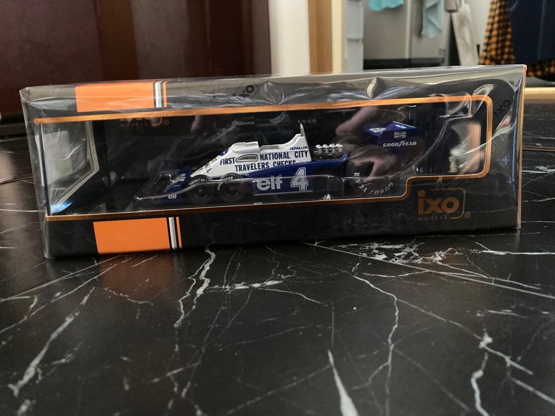 日本未発売　ビッグスケールF1コレクションtyrrell P34 /2 1/24