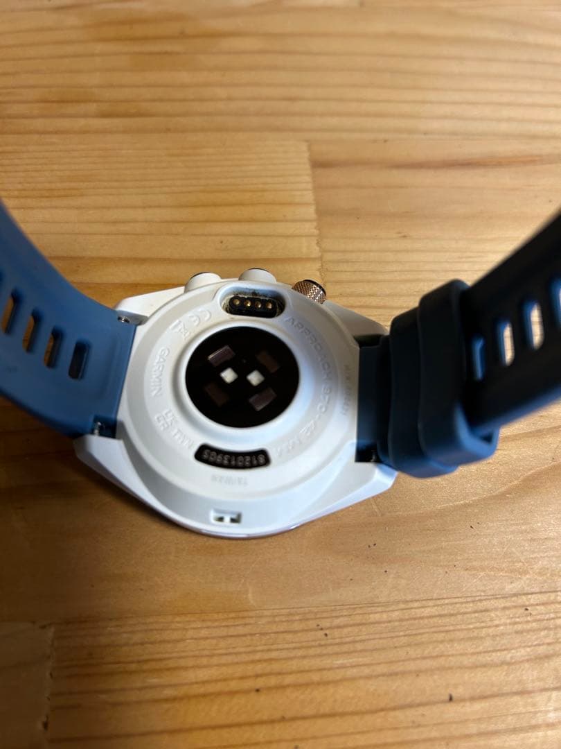 日本仕様　ガーミンアプローチS70-42mm ホワイト